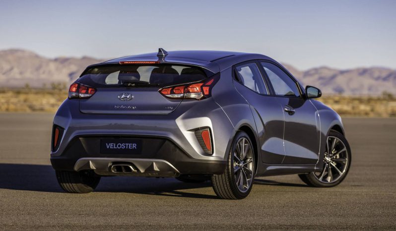 LAMBORGHINI URUS 2015